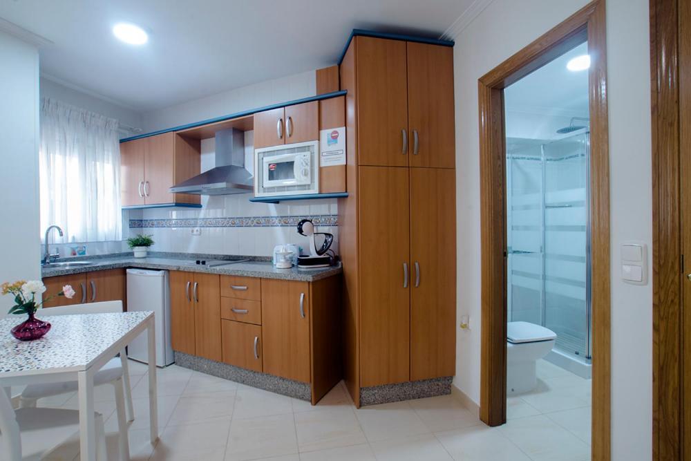 Apartamentos Amat - Only Adult - Playa El Bajondillo Торремолінос Екстер'єр фото