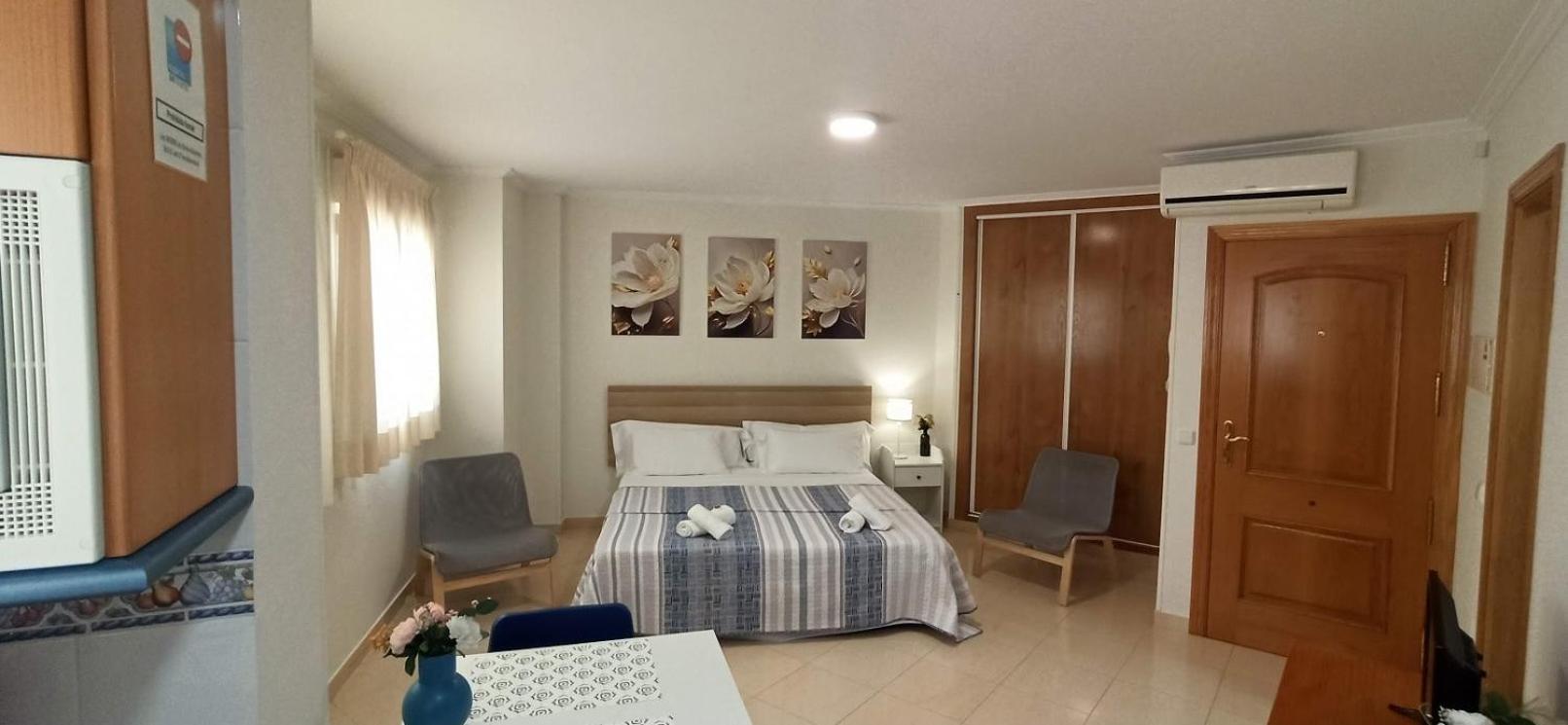 Apartamentos Amat - Only Adult - Playa El Bajondillo Торремолінос Екстер'єр фото